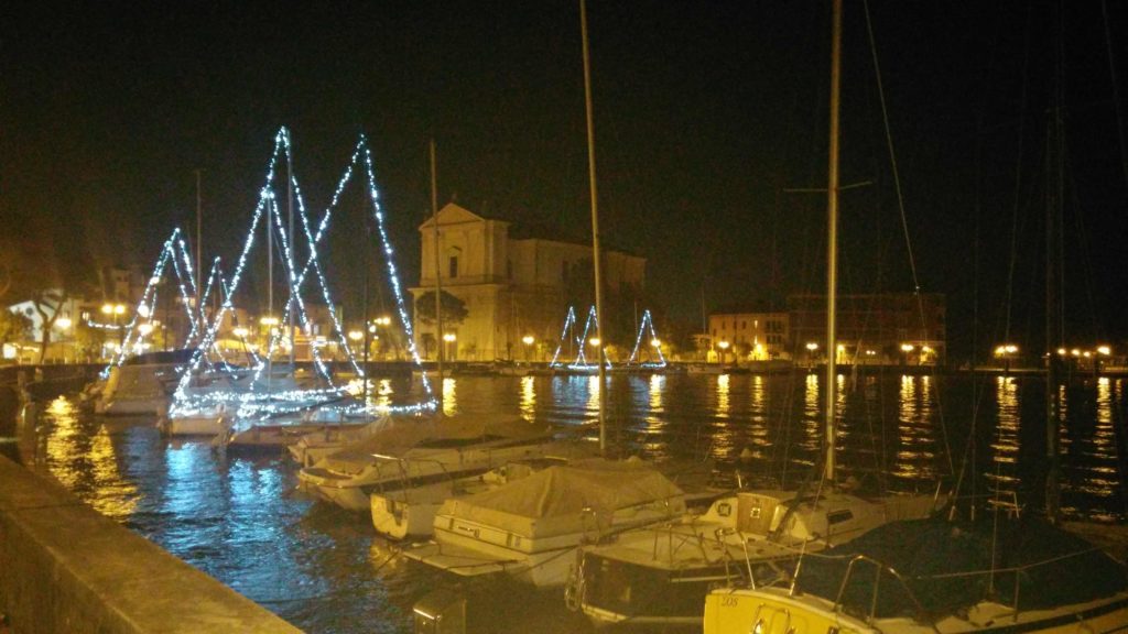 il Golfo di Maderno allarga la vista  sul lago di Garda