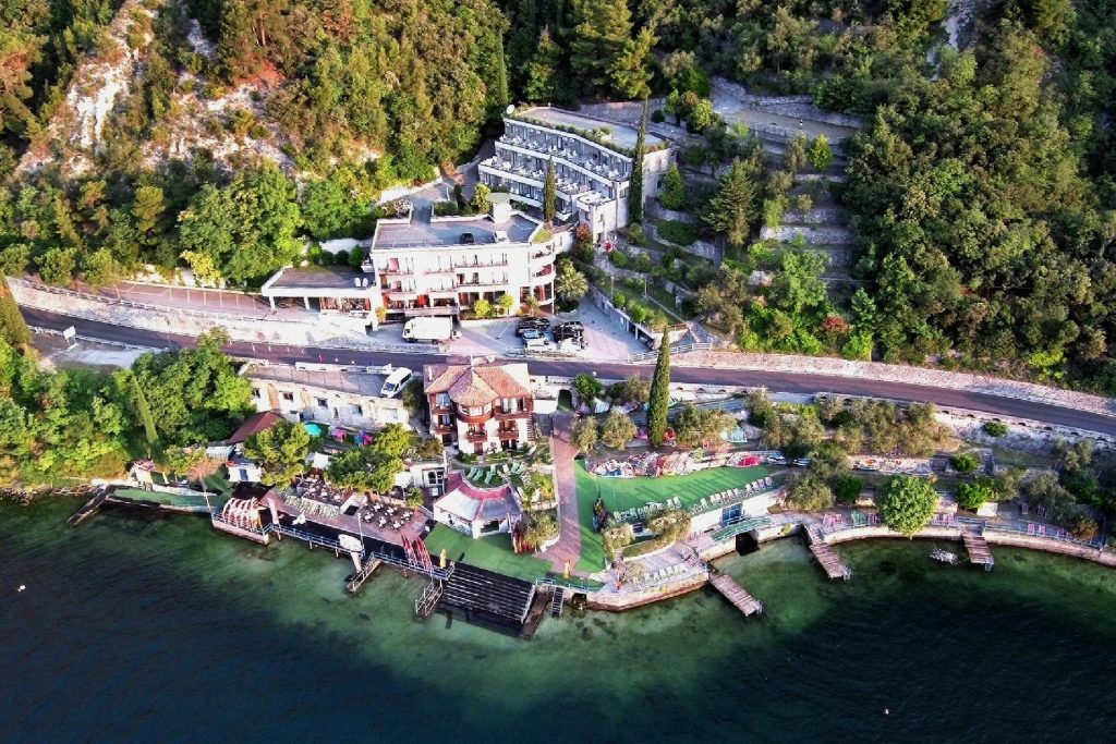 PIER WINDSURF