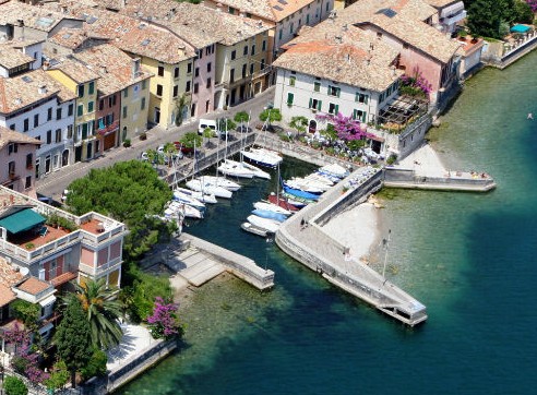 PORTO DI VILLA DI BOGLIACO GARGNANO